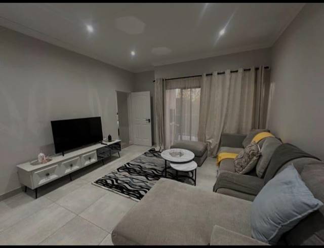4 BEDROOM HOUSE FOR SALE IN BRYANSTON